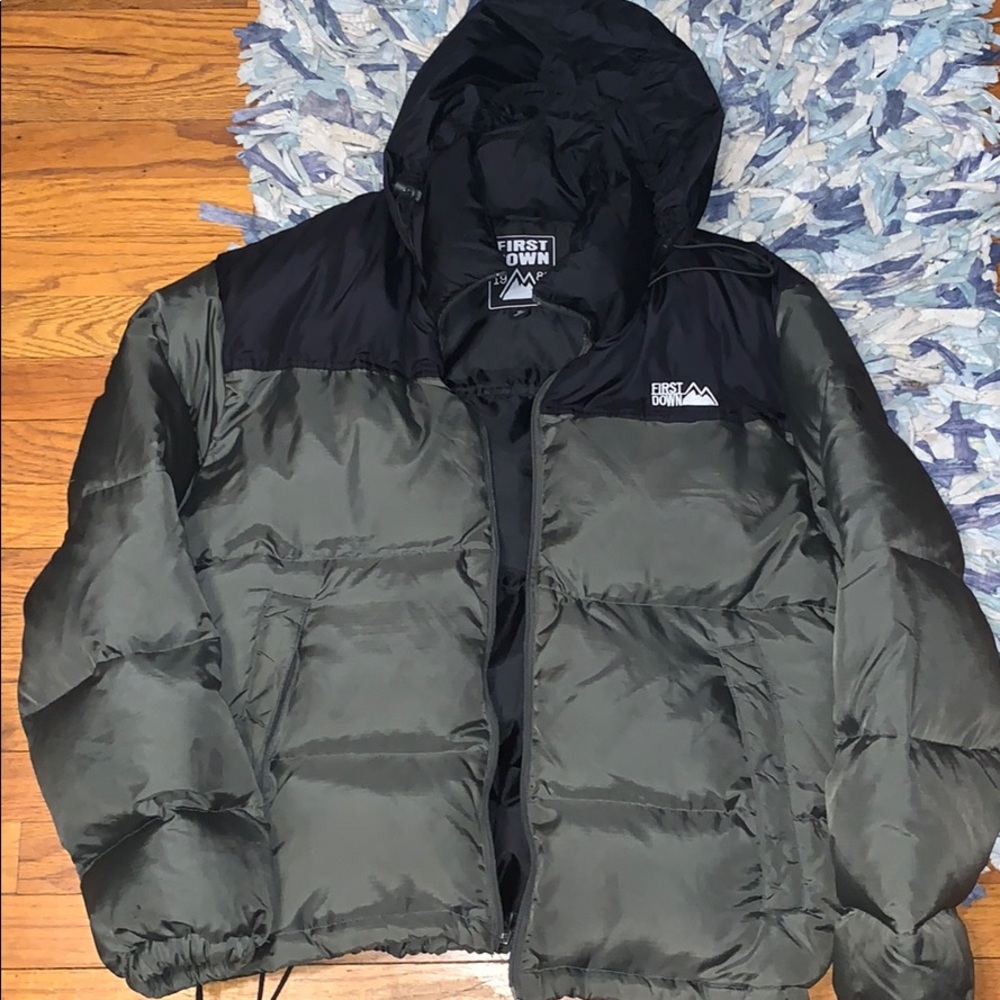 First Down Reversible Puffer Jacket (XL)